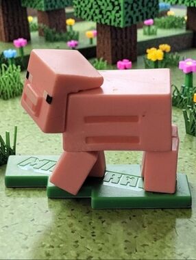 Minecraft Micro Collection Pig Pixelated Style Green Base Figure Game Stylized 2
